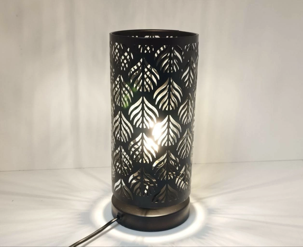 lampa-czarna-pepco-bulwar-ikara-21-wroclaw