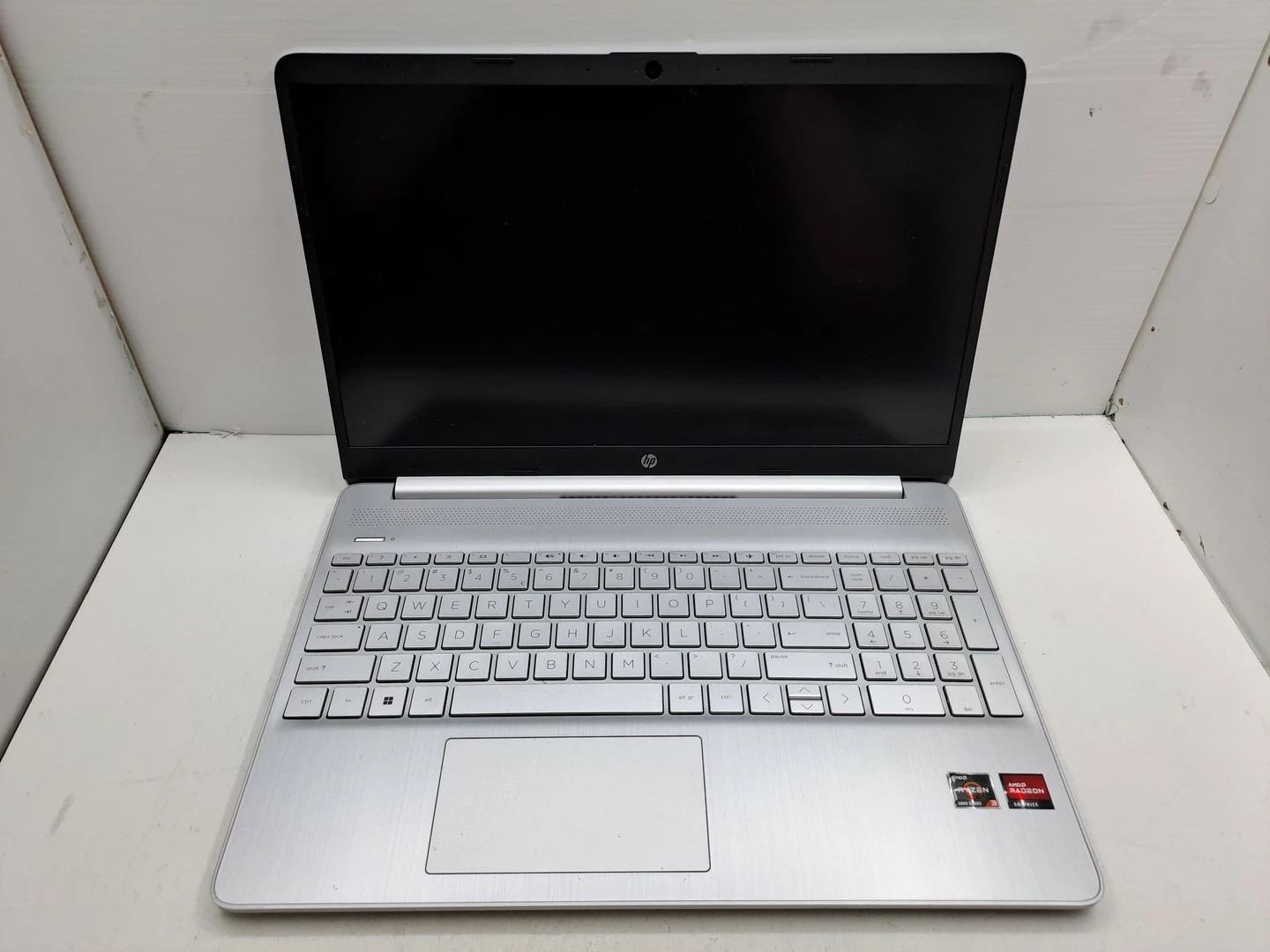 laptop-hp-15s-eq2470nw-amd-ryzen-5000-series-3-500gb-ssd-8gb-ram-ean-gtin-196786365348