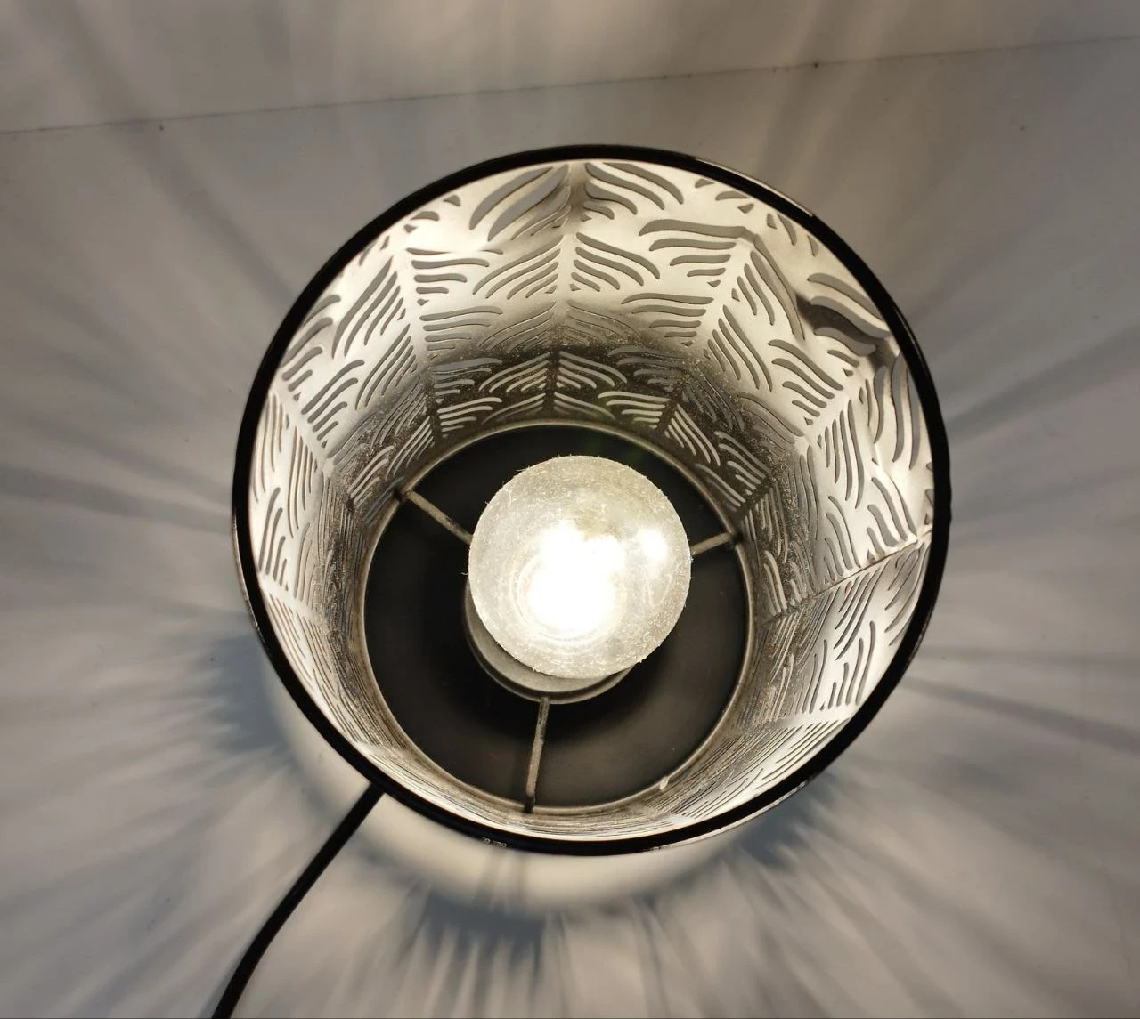 lampa-czarna-pepco-klasa-efektywnosci-energetycznej-247945-838297