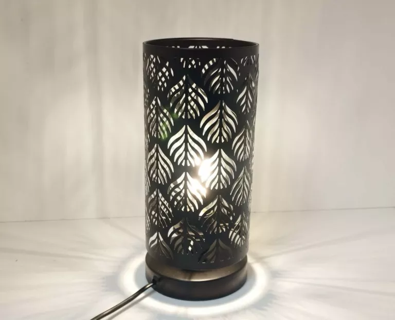 LAMPA CZARNA PEPCO