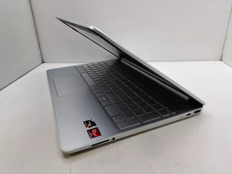 LAPTOP HP 15S-EQ2470NW (AMD RYZEN 5000 SERIES 3, 500GB SSD, 8GB RAM)