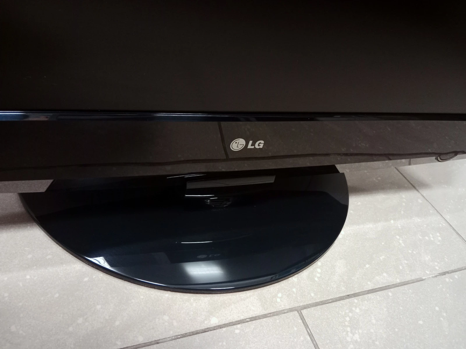 telewizor-lg-32-stan-11323-2