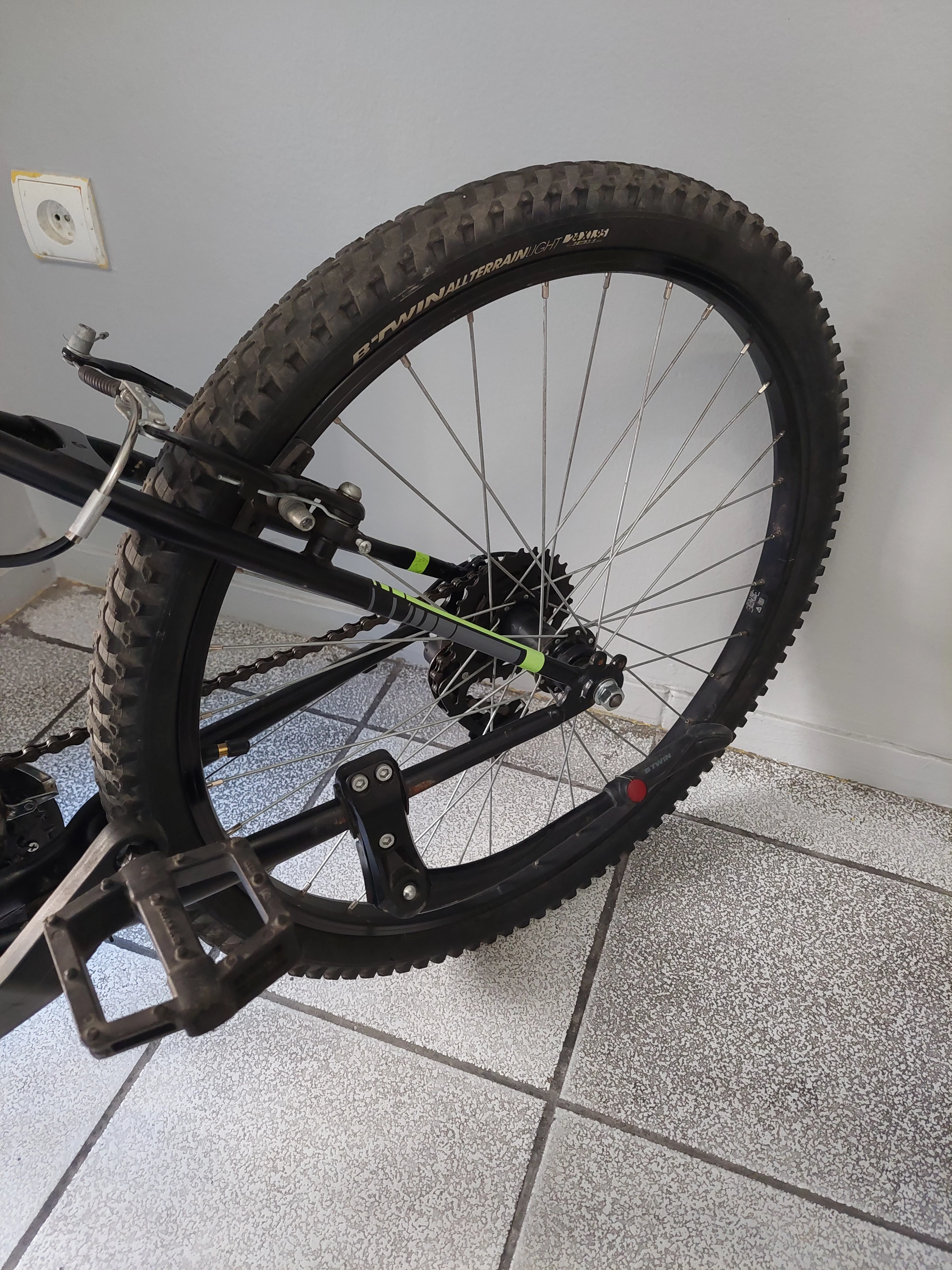 rower-rocrider-st500-trail-kola-24-cale-stan-11323-2