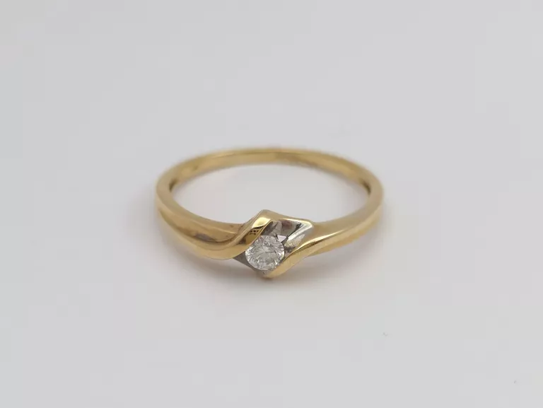 ZARĘCZYNOWY ZŁOTY PIERŚCIONEK Z DIAMENTEM - 585 14K R.19 2,14G CERT