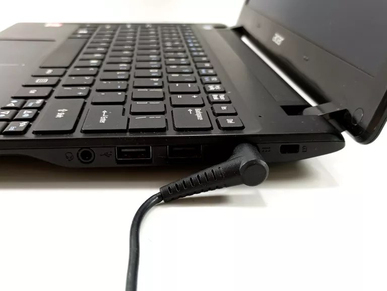 LAPTOP ACER ASPIRE V5 AMD C70/2GB/280GB/WIN8