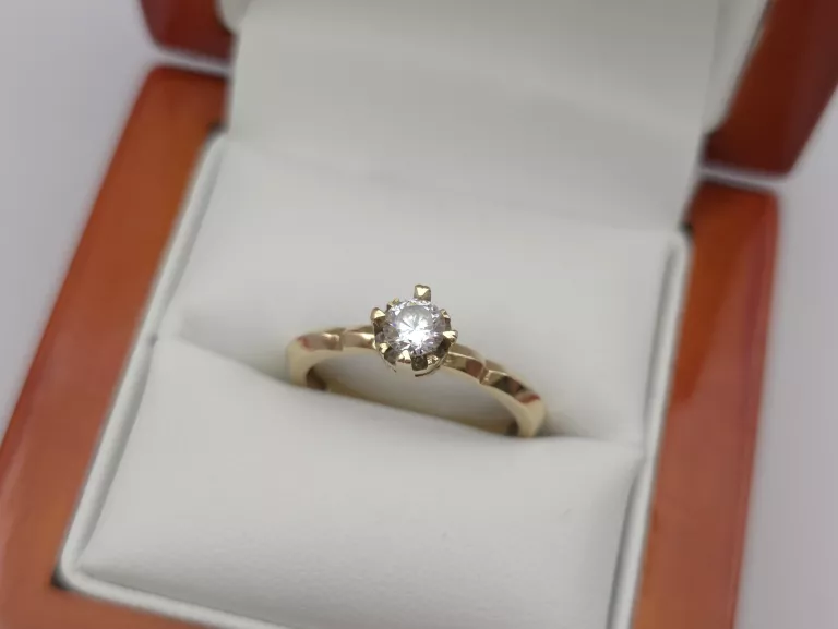 zloty-pierscionek-z-cyrkonia-585-14k-r14-235g-marka-248811-958954