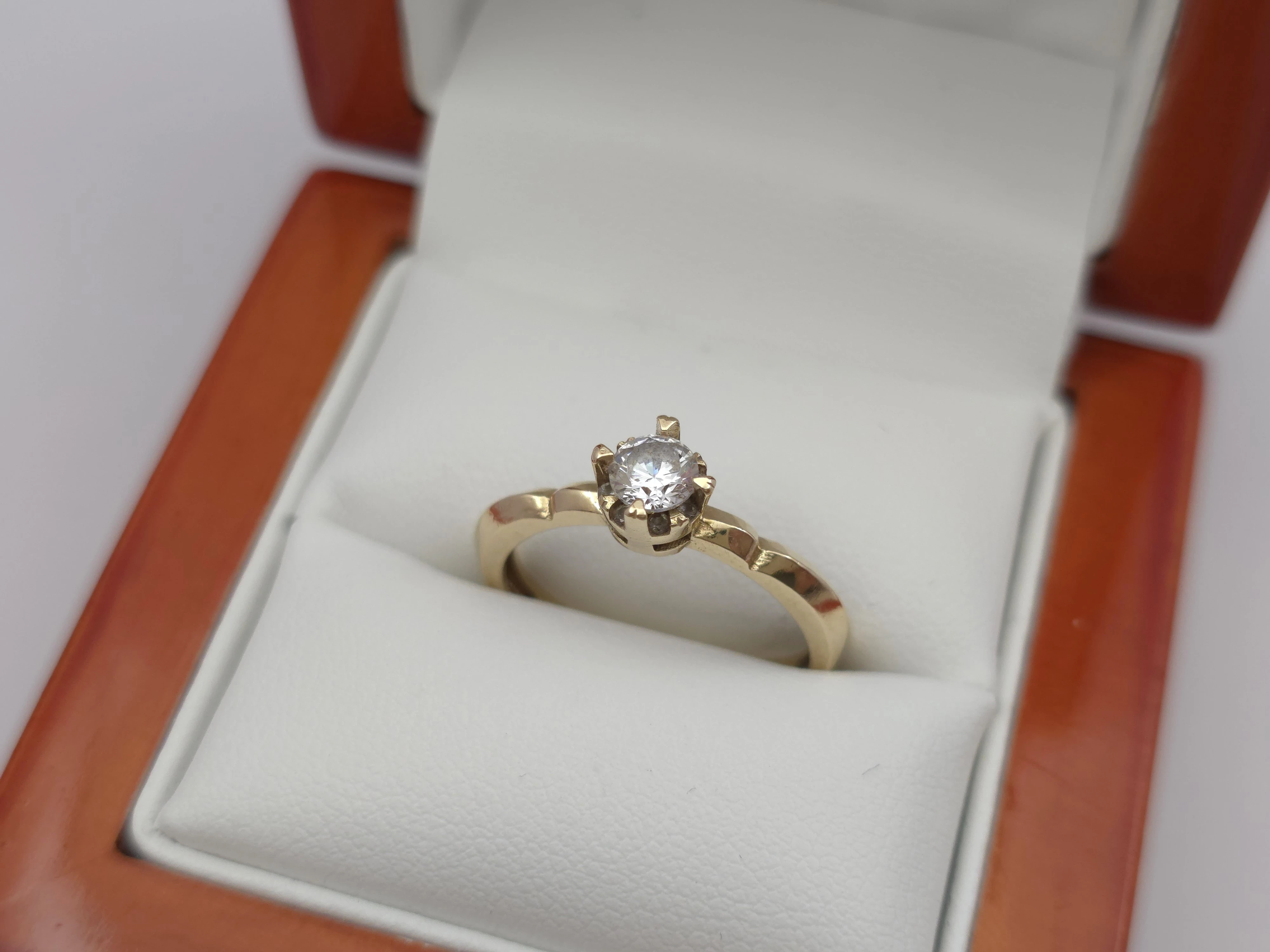 zloty-pierscionek-z-cyrkonia-585-14k-r14-235g-stefana-grota-roweckiego-7h-krakow