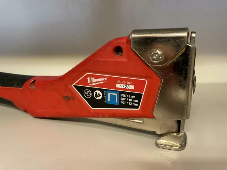 zszywacz-mlotkowy-milwaukee-48-22-1020-marka-128608-10