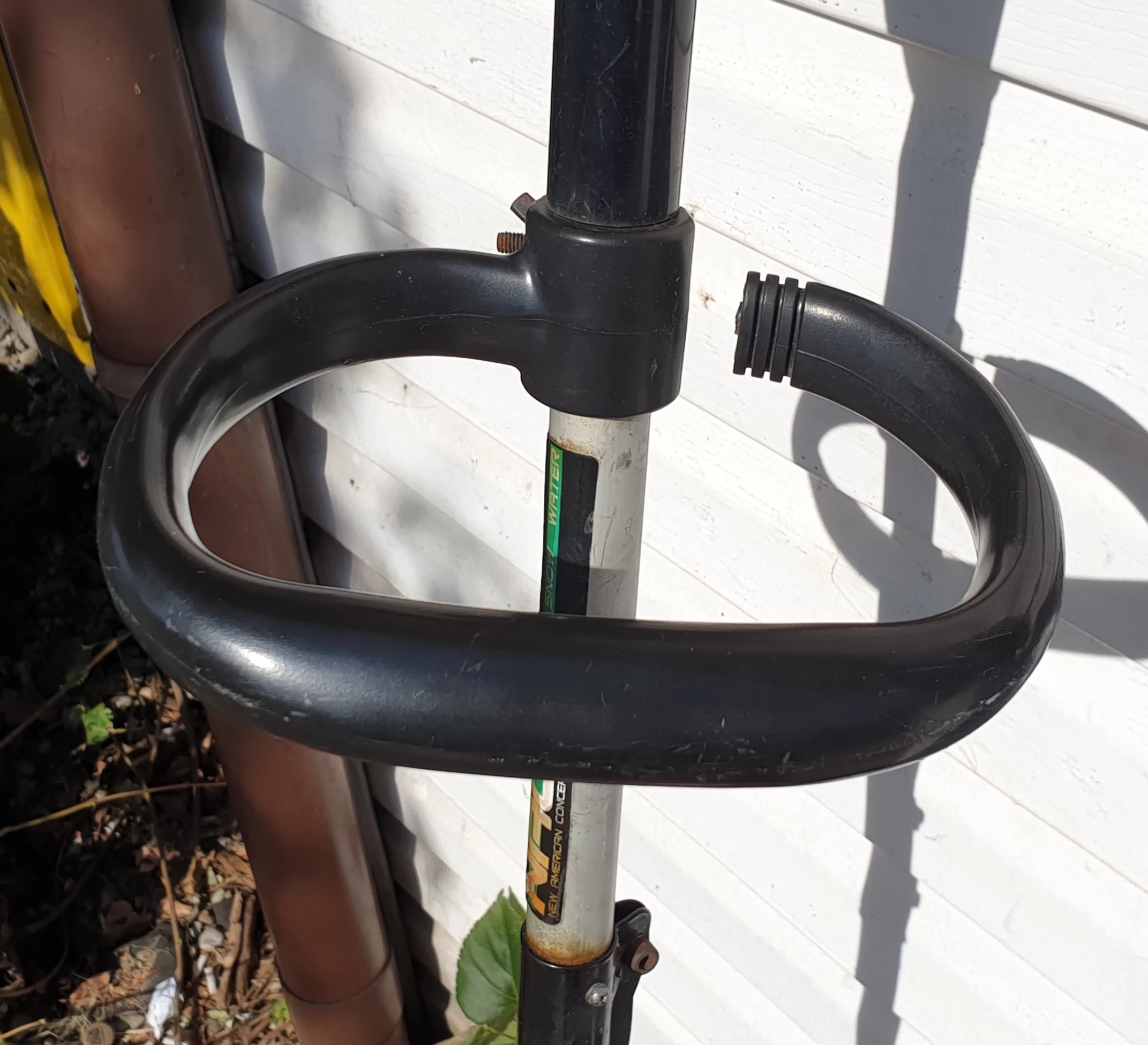 kosa-spalinowa-podkaszarka-nac-model-nqe-3spk-250b-1km-szerokosc-38cm-kod-producenta-40075