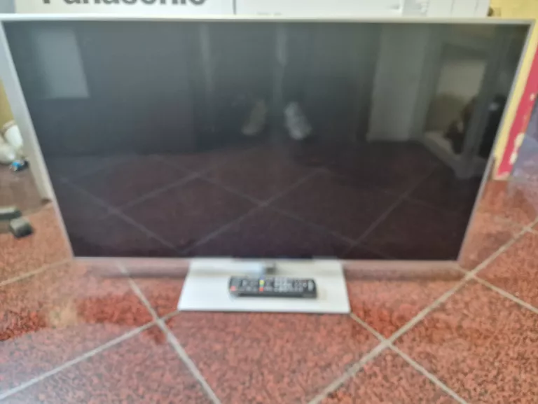PANASONIC TX-L42E64