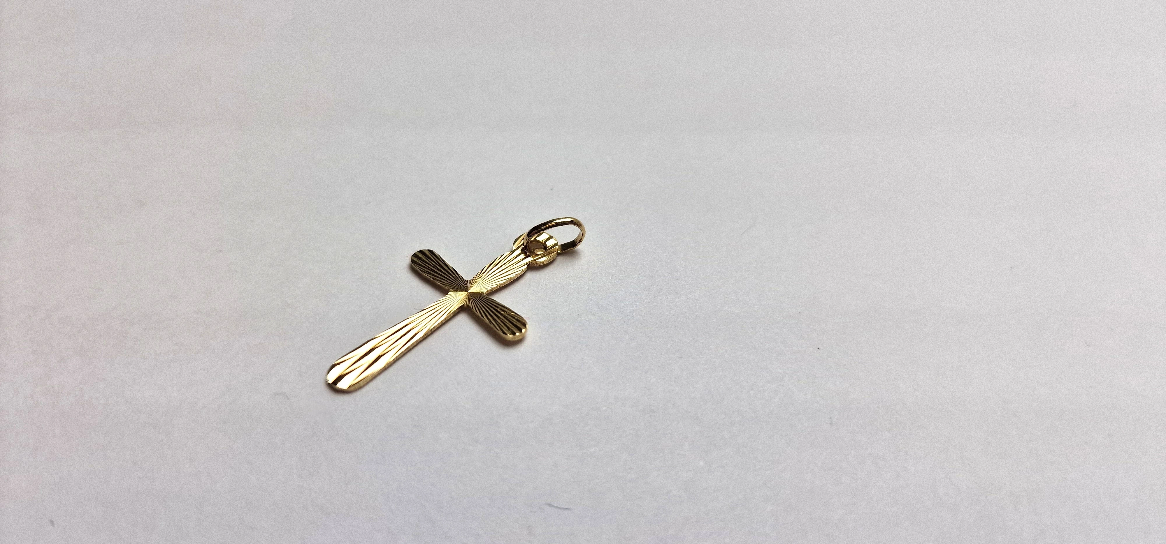 zloty-krzyzyk-ean-gtin-234567890