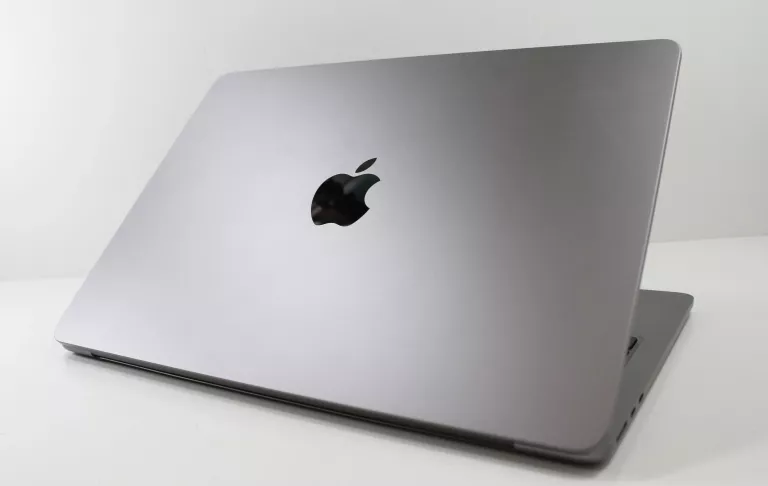 LAPTOP APPLE MACBOOK AIR A2681 2022 13,6 " APPLE M2 8 GB / 256 GB