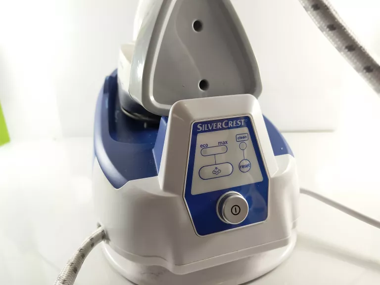 stacja-parowa-zelazko-silvercrest-sdbs-2400-a1-bn-moc-240000