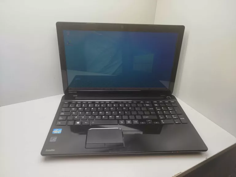 LAPTOP TOSHIBA SATELLITE C55--A-1GJ I3 4 RAM 750