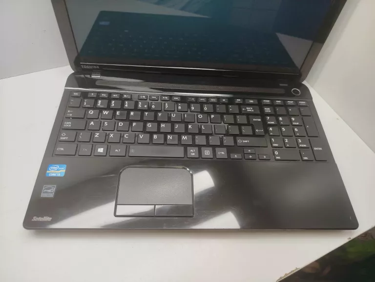 LAPTOP TOSHIBA SATELLITE C55--A-1GJ I3 4 RAM 750