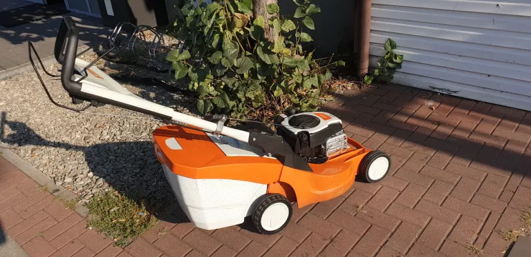 KOSIARKA STIHL RM 448 PC Z NAPĘDEM 46CM 2,6KW/3,5KM 55L REGULACJA WYSOKOŚC