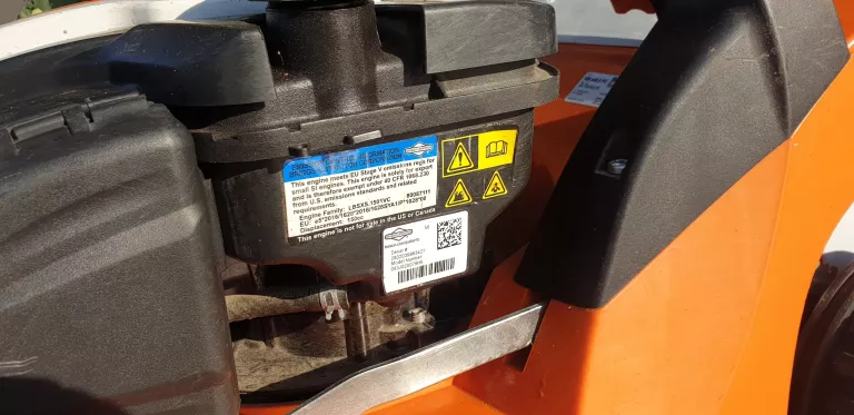 KOSIARKA STIHL RM 448 PC Z NAPĘDEM 46CM 2,6KW/3,5KM 55L REGULACJA WYSOKOŚC