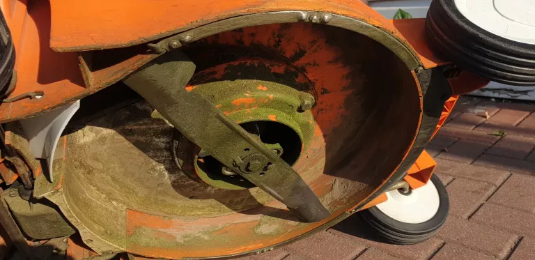 KOSIARKA STIHL RM 448 PC Z NAPĘDEM 46CM 2,6KW/3,5KM 55L REGULACJA WYSOKOŚC