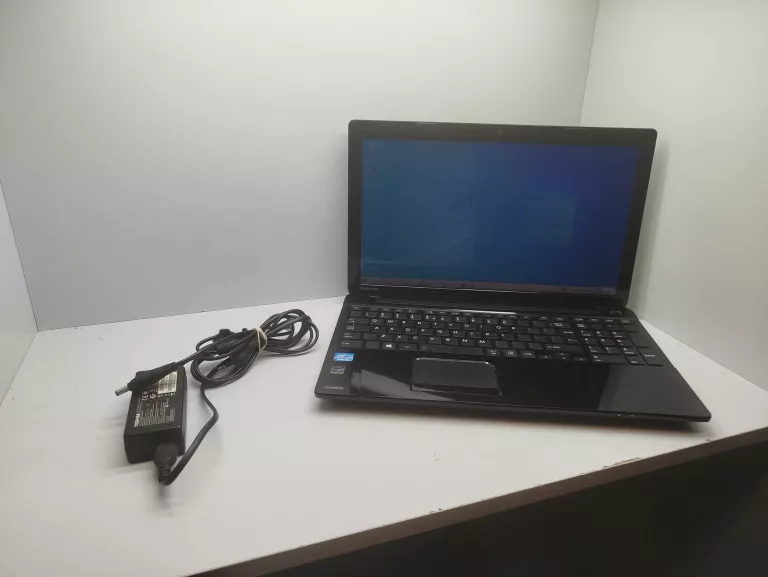 LAPTOP TOSHIBA SATELLITE C55--A-1GJ I3 4 RAM 750