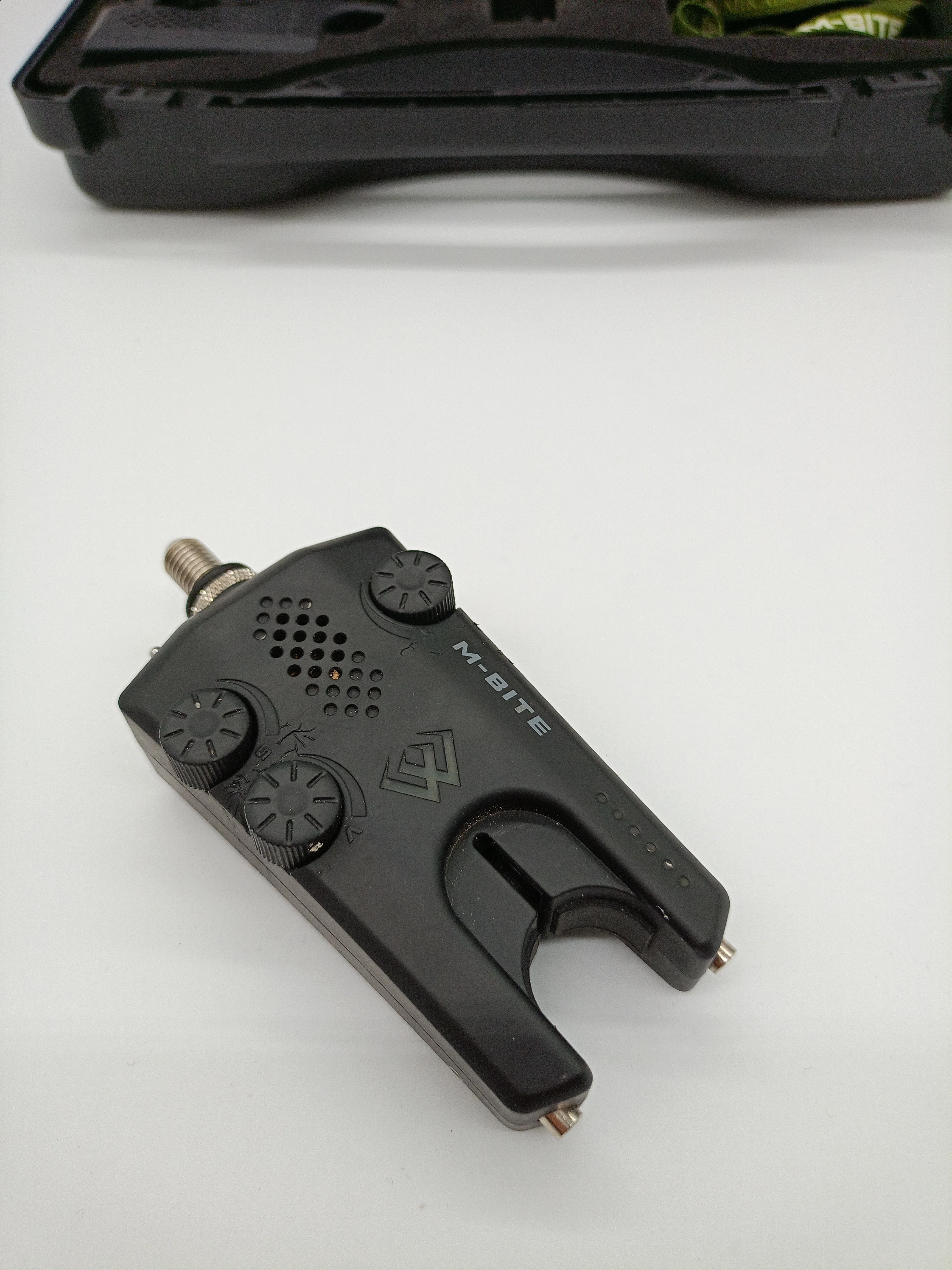 sygnalizator-m-bite-mikado-4szt-walizka-warto-kod-producenta-ams12-mb-set2