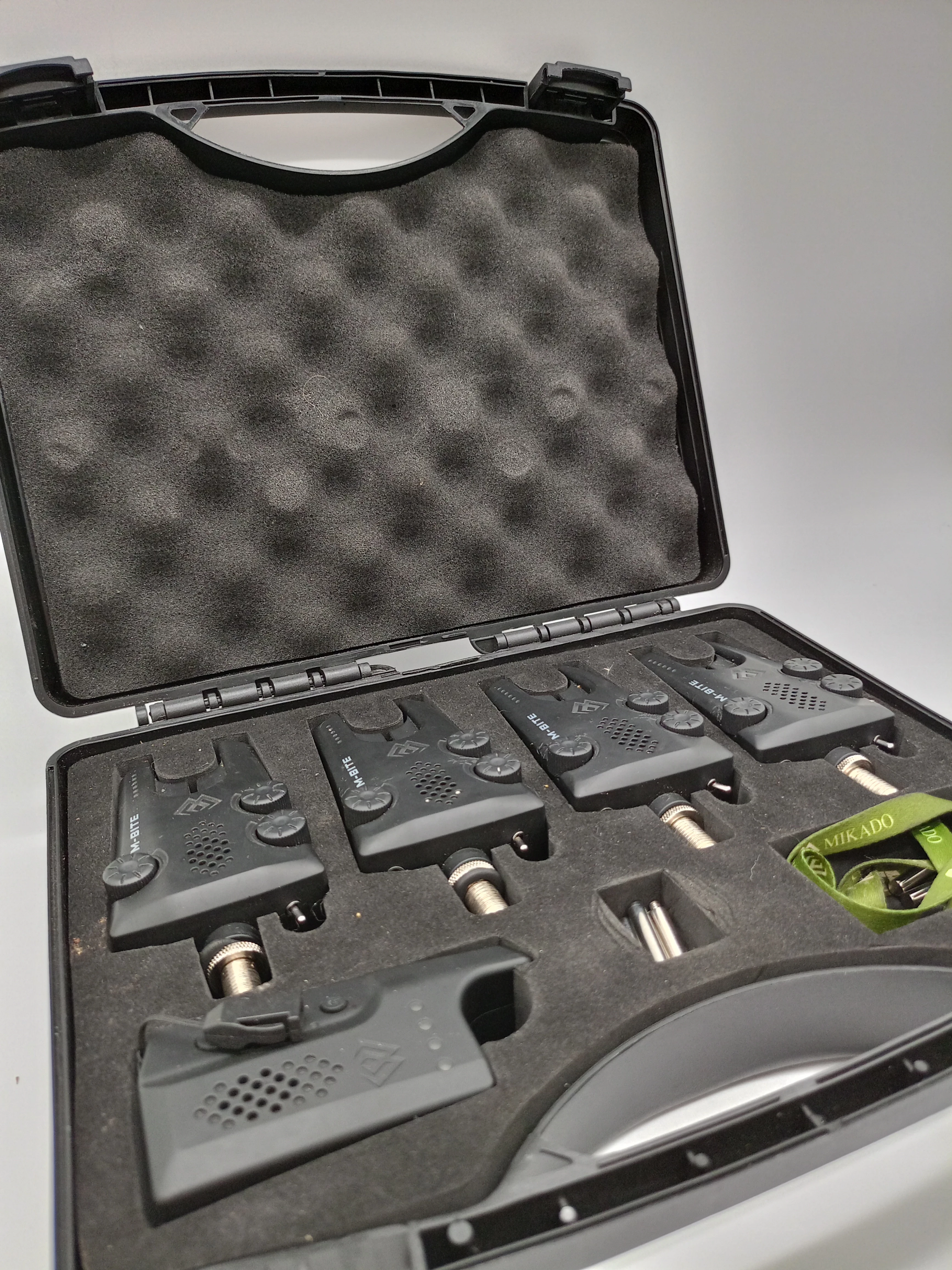 sygnalizator-m-bite-mikado-4szt-walizka-warto-stan-11323-2