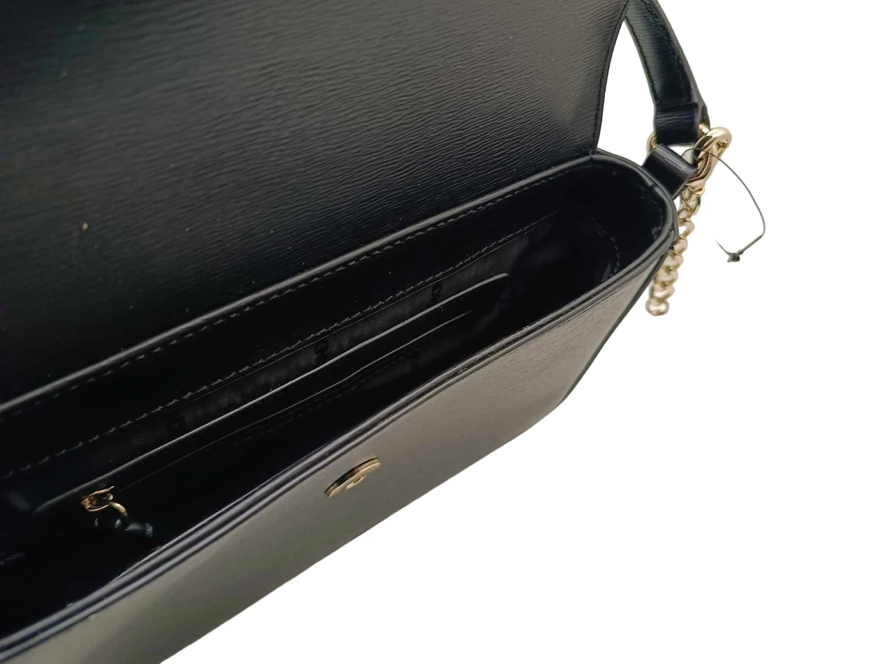 czarna-torebka-damska-listonoszka-dkny-r41e3467-czarny-stan-11323-238058