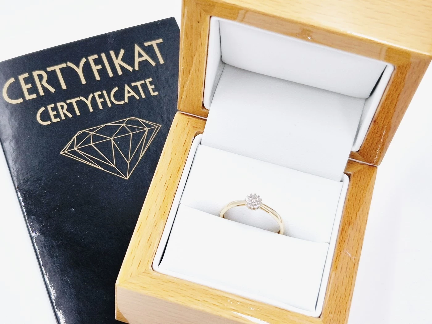 zloty-pierscionek-brylant-585-102g-r9-plac-krakowski-3-zabrze-sj