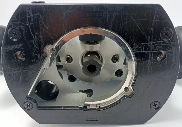FREZARKA GÓRNOWRZECIONOWA MAKITA RP1110C + FREZY MAKITA