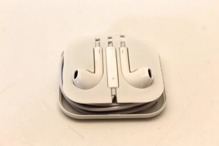 sluchawki-kabel-jack-35mm-douszne-kolor-dominujacy-129357-2