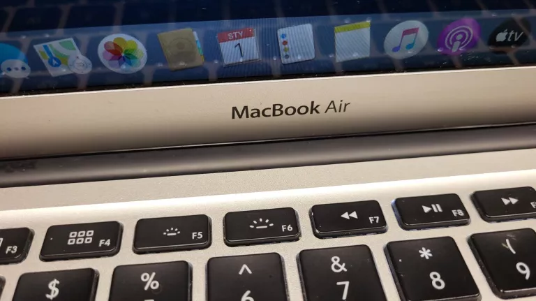 LAPTOP MACBOOK AIR 13 A1466 I7 3GEN 8GB 128GB