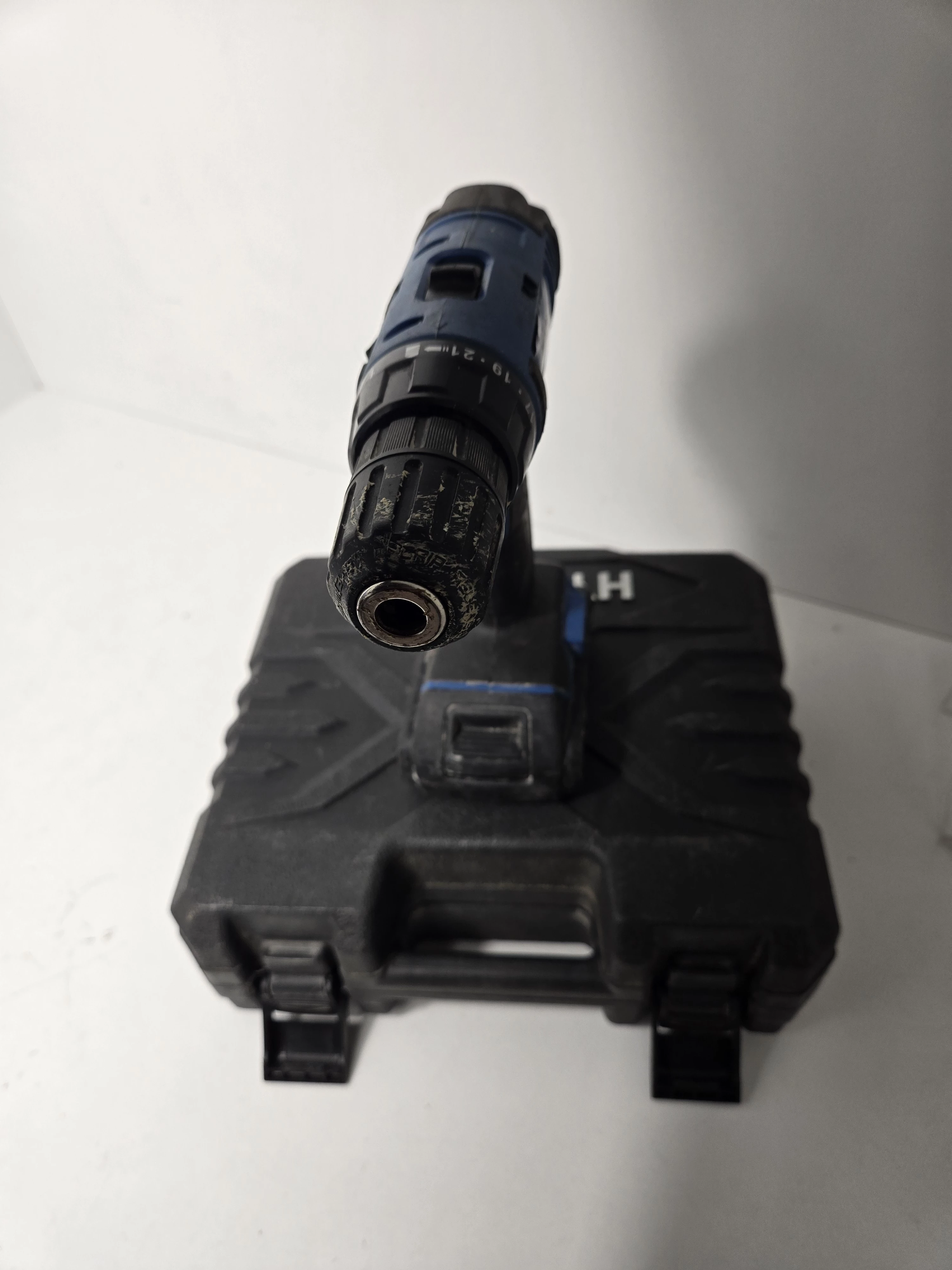 wkretarka-hyundai-18-v-2baterie-walizka-limanowskiego-2-sj-olsztyn