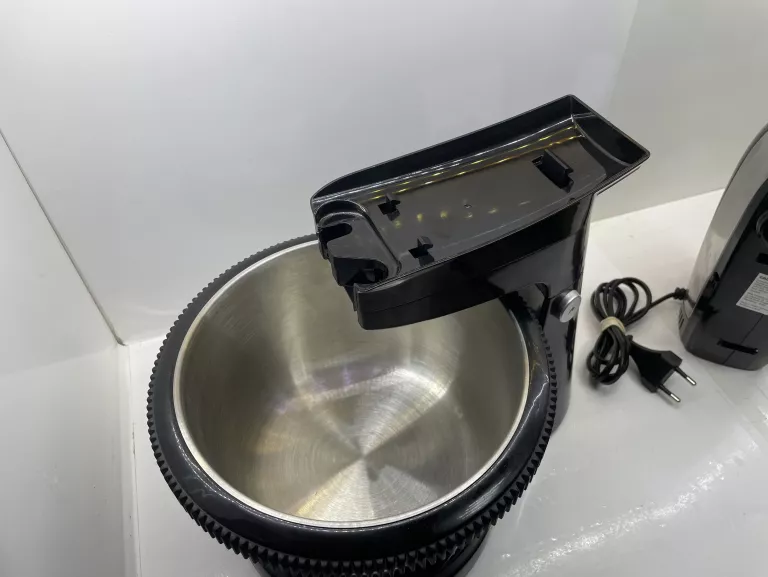 MIKSER Z MISĄ OBROTOWĄ 2,5L CZARNY 700W ZELMER- ZHM2459BS