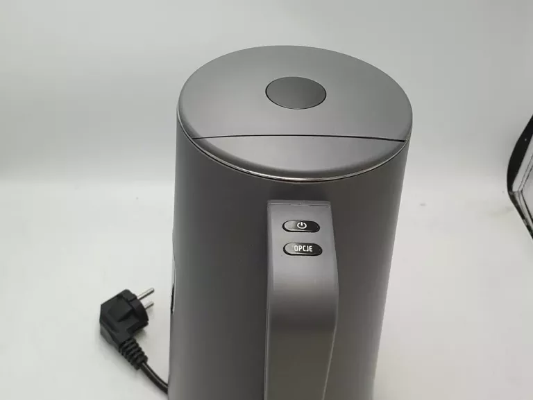 CZAJNIK ELEKTRYCZNY RAVEN EC024A