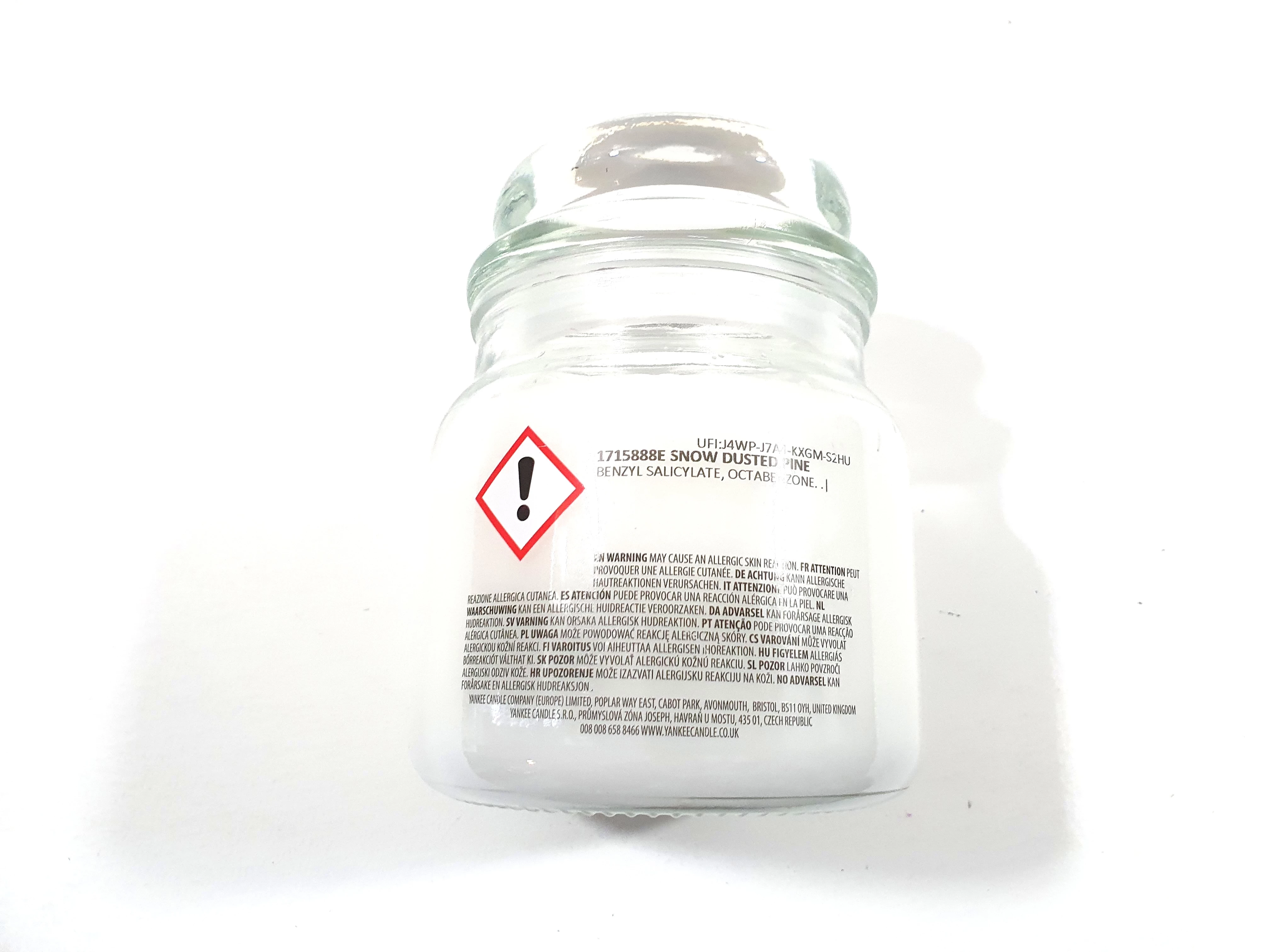 swieczka-yankee-candle-340g-snow-dusted-rodzaj-236290-1190277