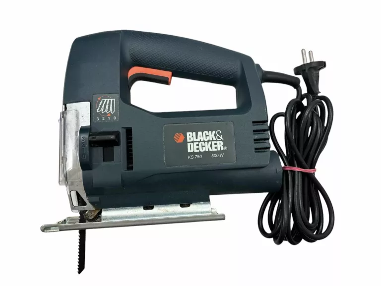 WYRZYNARKA BLACK&DECKER KS 750 + WALIZKA