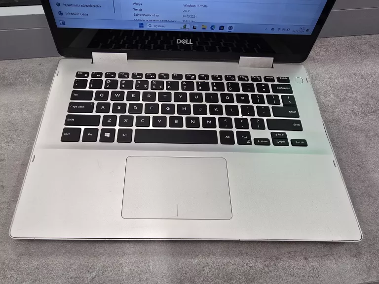 LAPTOP DELL INSPIRON P93G