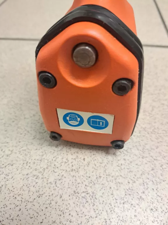 KLUCZ PNEUMATYCZNY UDAROWY BLACK+DECKER KLUCZ