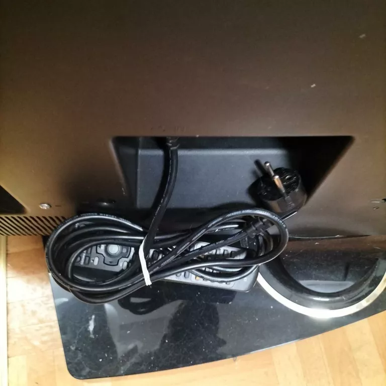 telewizor-daewoo-42-dlt-42u1fh-pilot-stan-11323-2