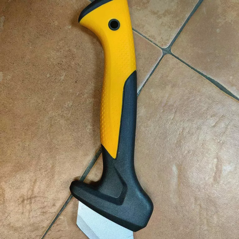 FISKARS SOLID SIEKIERO-MACZETA ROZŁUPUJĄCA DO CIĘCIA DRZEWA GAŁĘZI TRAWY