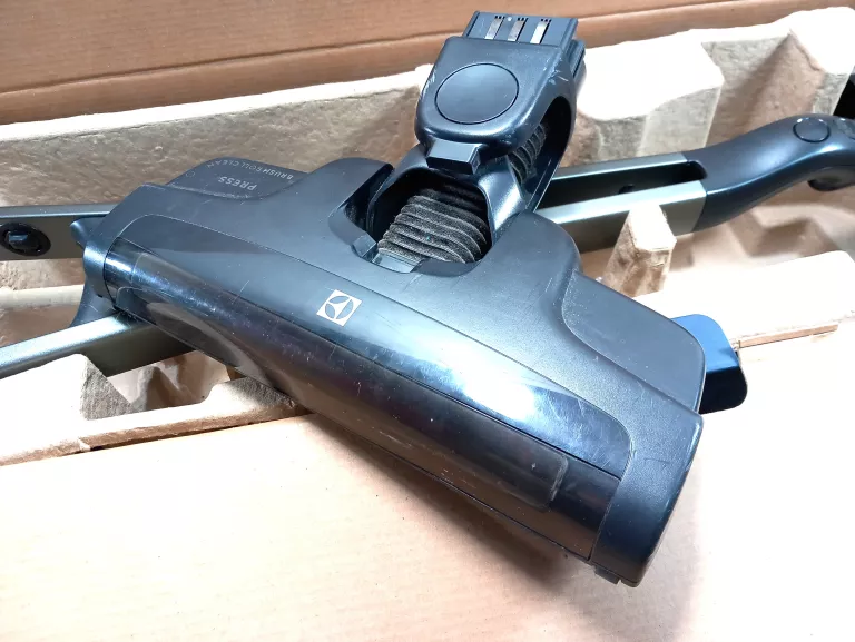 ODKURZACZ ELECTROLUX PQ91-50MB KPL