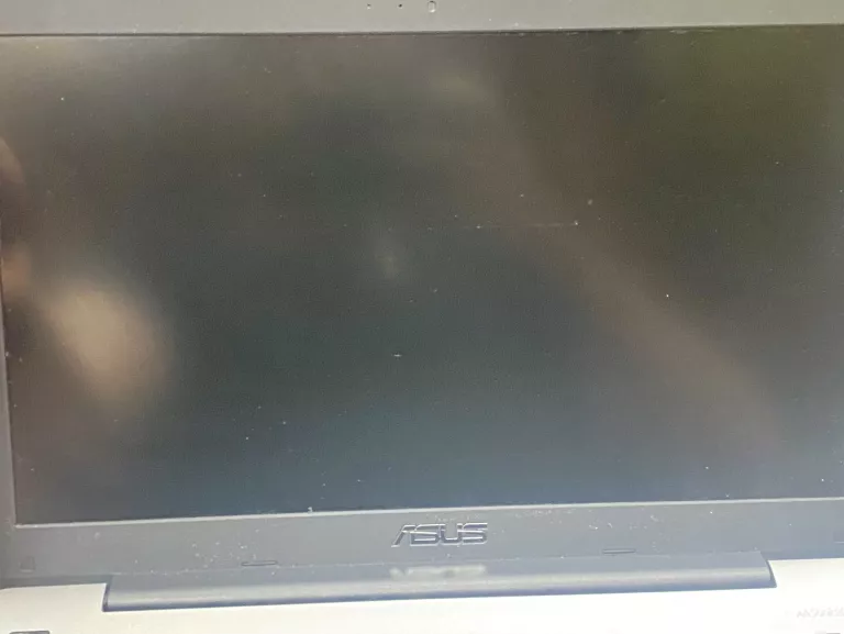 LAPTOP ASUS F555 (256GB HDD/I7/8GB RAM/ WIN10)