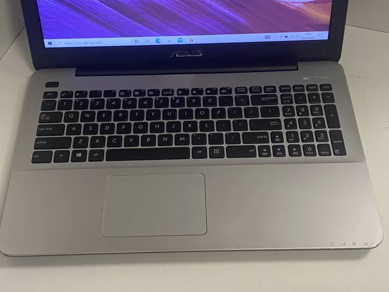 LAPTOP ASUS F555 (256GB HDD/I7/8GB RAM/ WIN10)