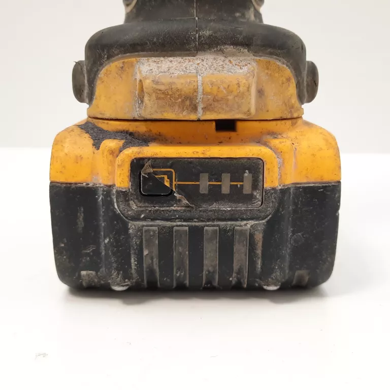 AKUMULATOROWA SZLIFIERKA KĄTOWA DEWALT DCG405