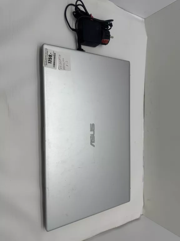 LAPTOP ASUS M712D OPIS