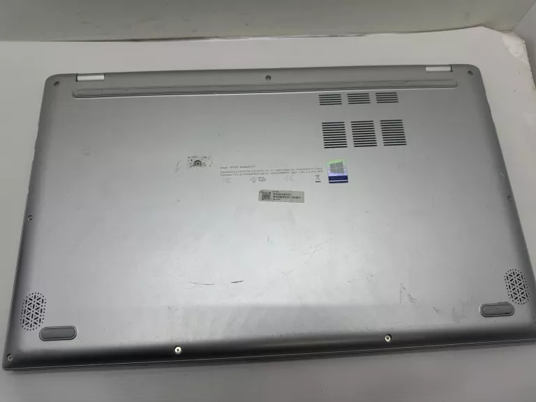 LAPTOP ASUS M712D OPIS