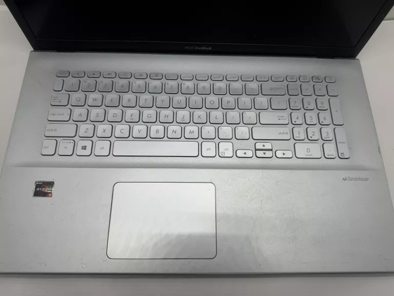 LAPTOP ASUS M712D OPIS