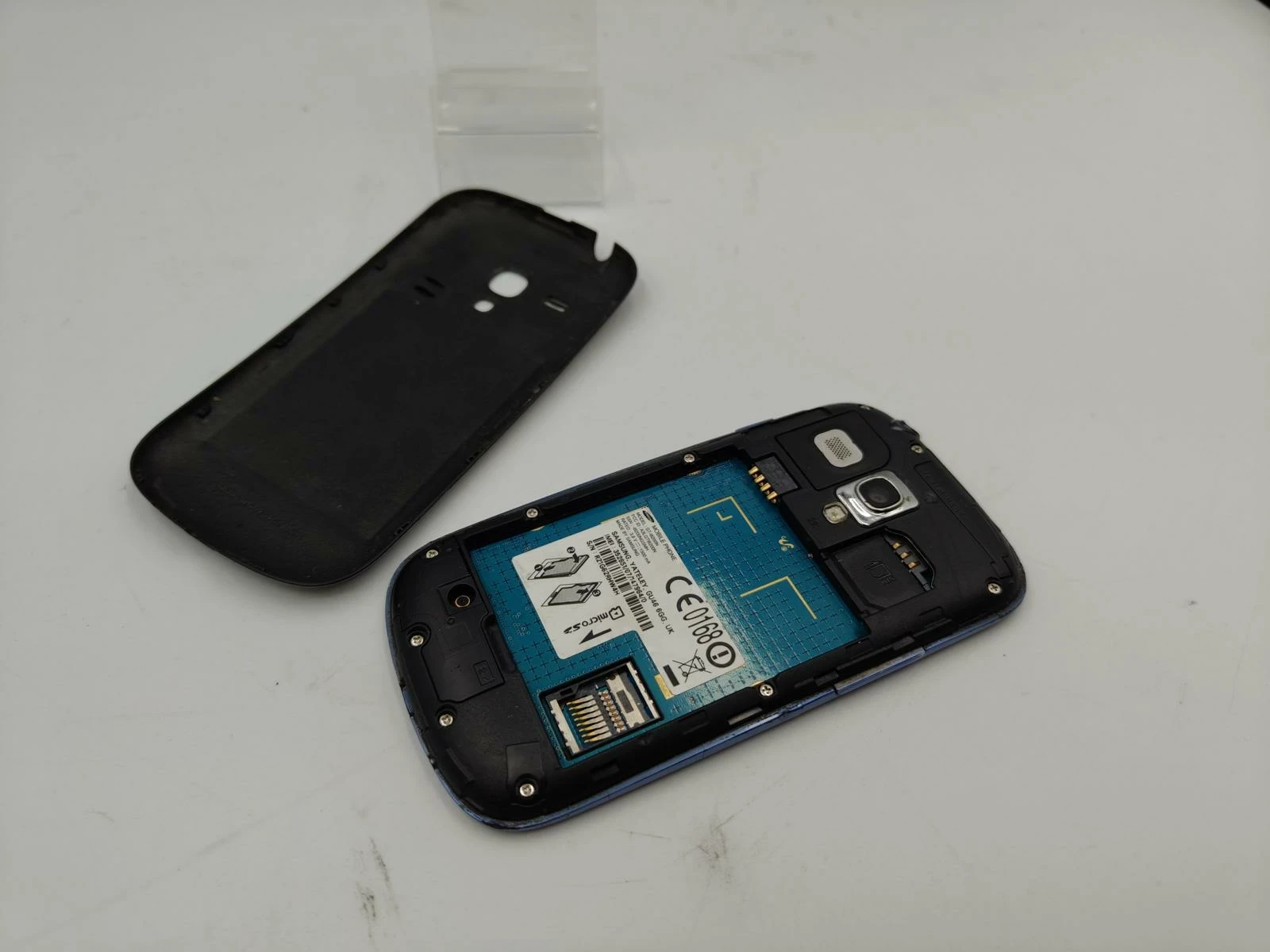 telefon-samsung-i8200-galaxy-s-iii-mini-ve-opis-stan-11323-238062