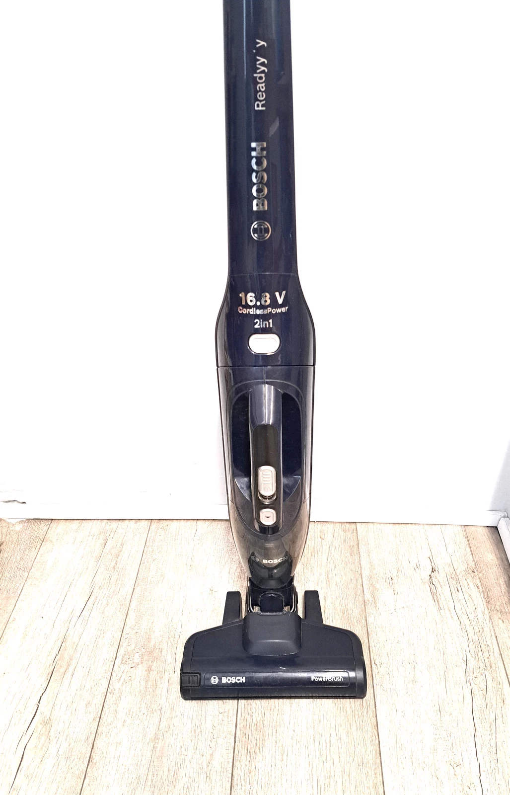 odkurzacz-pionowy-bosch-bbh216ria-niebieski-2in-1-bydgoska-1a-pila