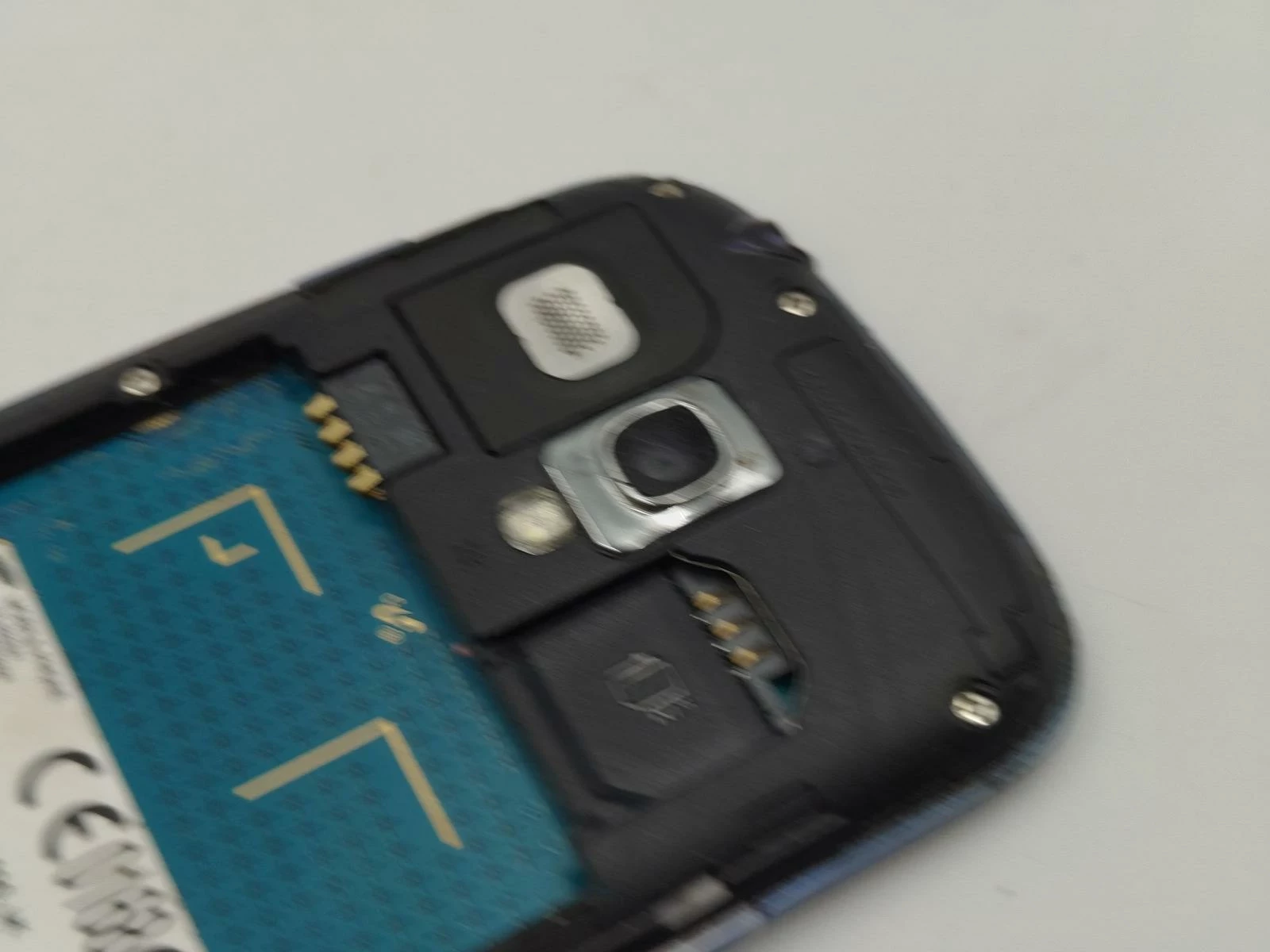 telefon-samsung-i8200-galaxy-s-iii-mini-ve-opis-kolor-127448-4