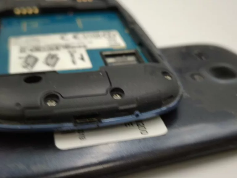 telefon-samsung-i8200-galaxy-s-iii-mini-ve-opis-pamiec-ram-202865-214137